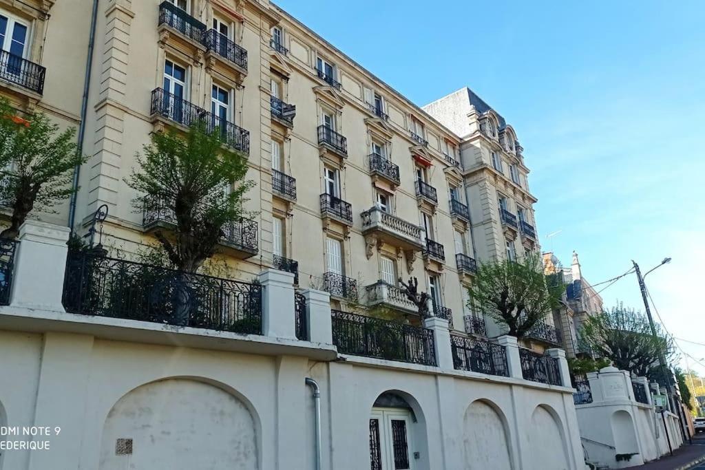 Studio 18 Residence Du Parc Châtel-Guyon Екстериор снимка